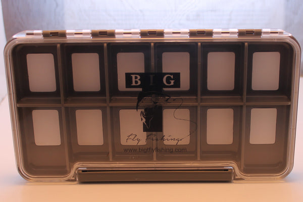 Magnetic 12 compartment fly box